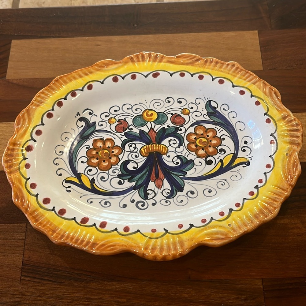 Deruta Sberna scalloped oval dish